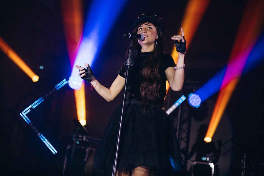 Після хіта «Питань нема» VICTORIA NIRO повертається з трендовою прем’єрою «Все по плану» Після хіта «Питань нема» VICTORIA NIRO повертається з трендовою прем’єрою «Все по плану»