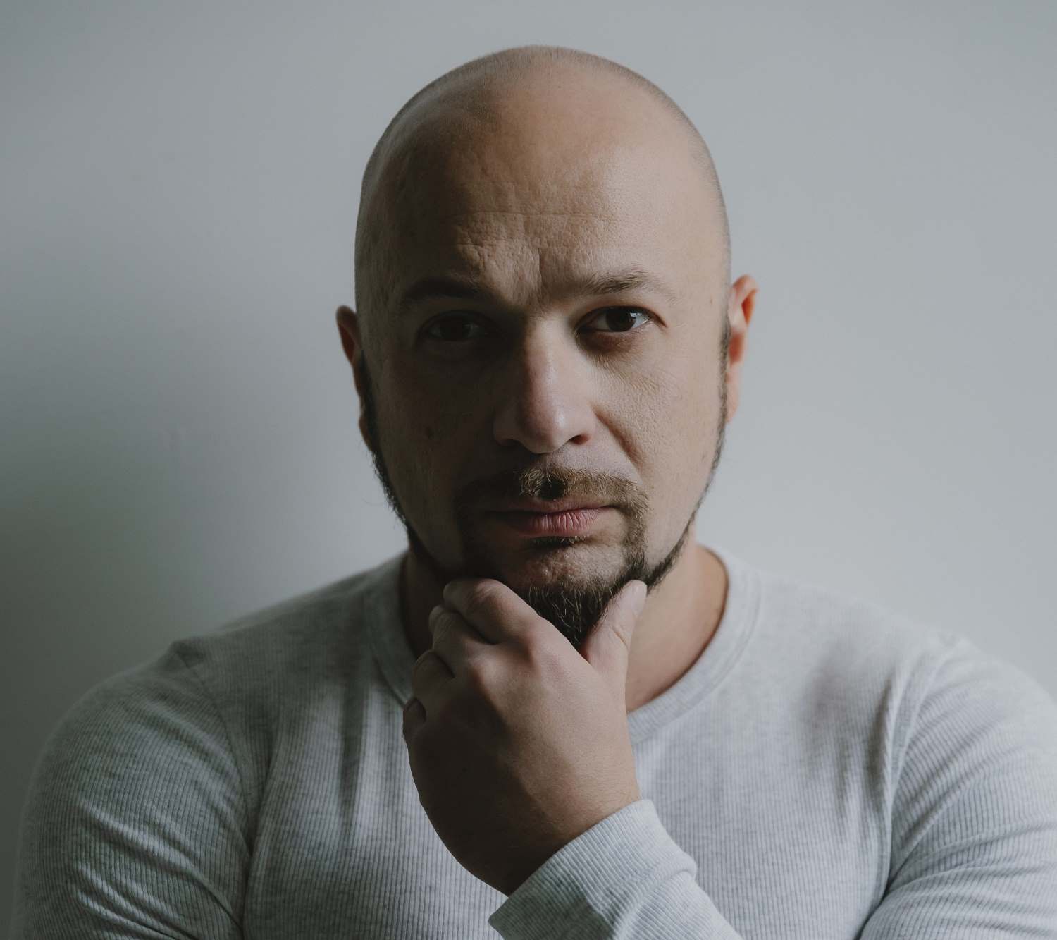 Ніжність і біль в одному акорді: Hardly Ever презентував щиру сповідь «Граніт»