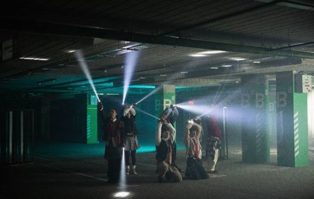 «Останній дзвоник»: NICOLE презентує пісню про дорослішання, що звучить у фільмі «На Драйві»